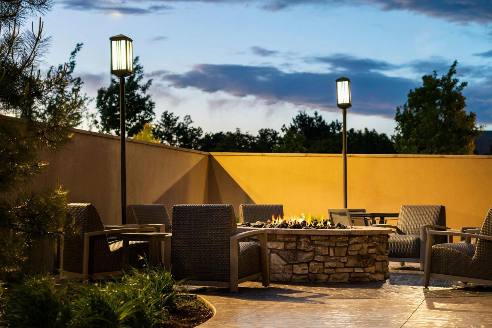 Courtyard By Marriott Denver North/Westminster Eastlake Extérieur photo