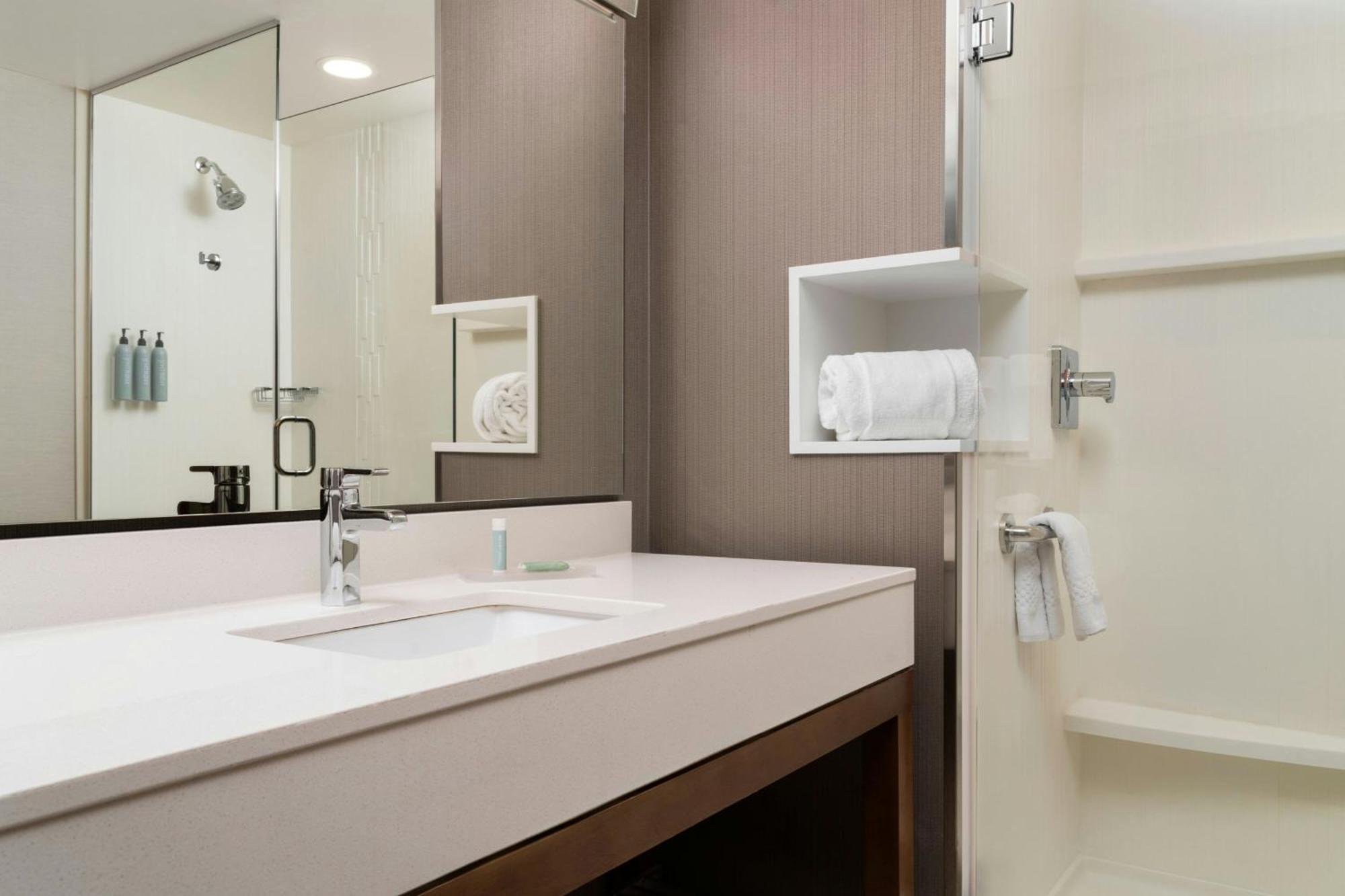 Courtyard By Marriott Denver North/Westminster Eastlake Extérieur photo